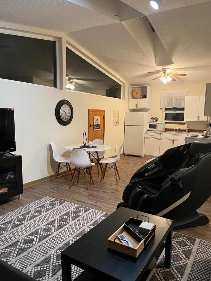 Paradise Oasis Near Lake *Full Body Massage Chair* Longview Exterior foto